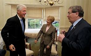 humefoundation's tweet photo. “First John Hume he was real, secondly he did not seem to have an agenda other than he wanted inclusive peace and he thought non-violence was the best way to pursue it. He was the Irish conflicts Martin Luther King” President Bill Clinton #johnhumeRIP https://t.co/S5wVNg37OF