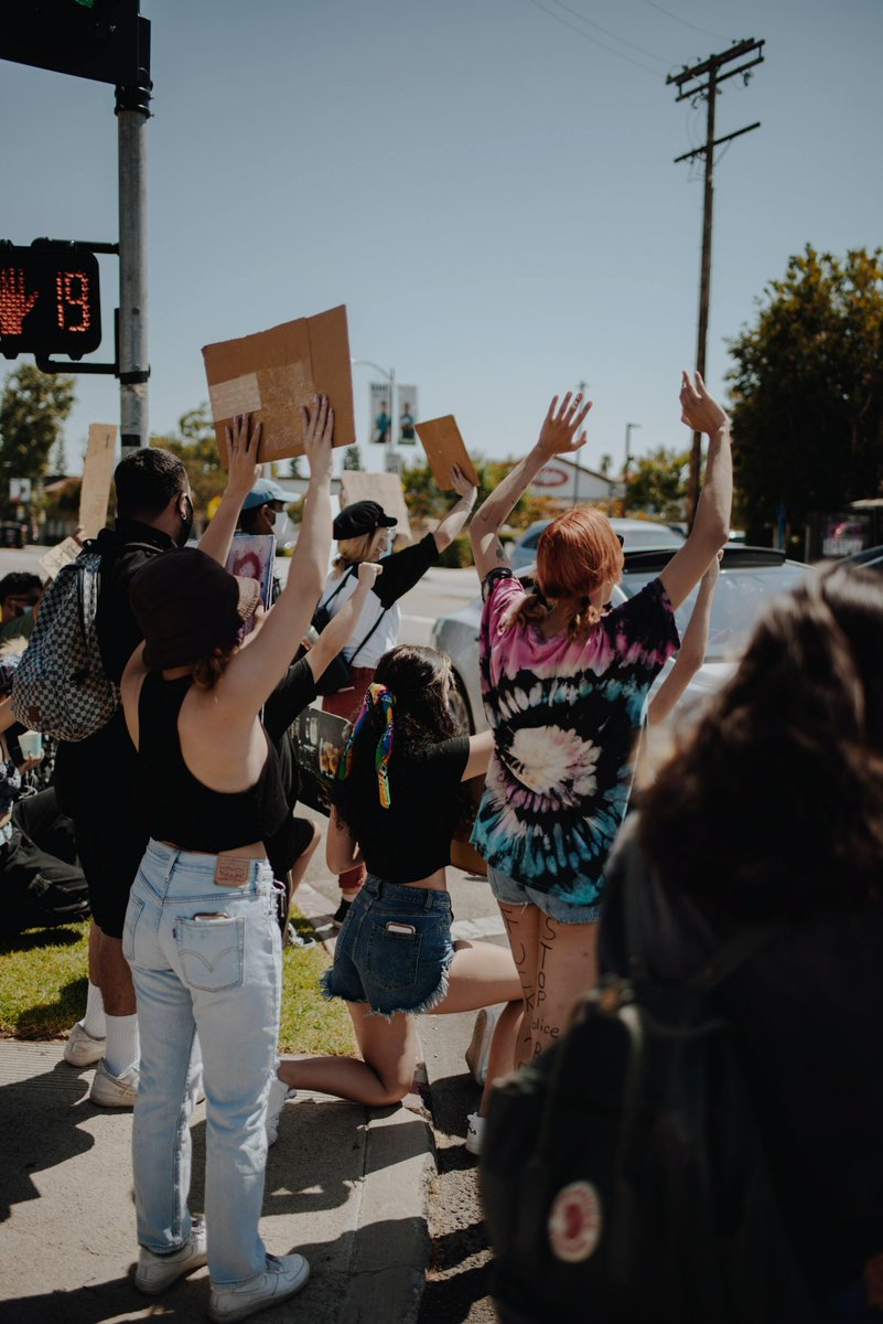 NavigateStudent's tweet image. Navigate and other #studentloan industry pros are calling on @POTUS  to take immediate action on #loanforgiveness. flipthescript.loan/student-loan-i…