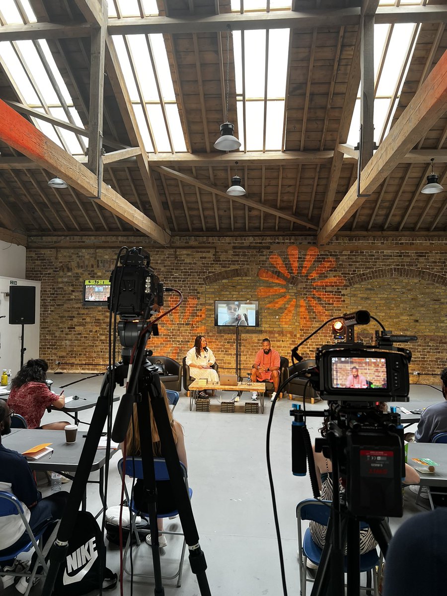 HackneyEmpire's tweet photo. #compulsorysubjects TIPS
Huge thanks to @blmfest @kayza_rose &amp; @kei_maye @creative.champs for our penultimate session today. Some BIG takeaways for all creatives…

When you have negative thoughts about yourself think - are they facts or are they feelings? https://t.co/XJAJTELWHp