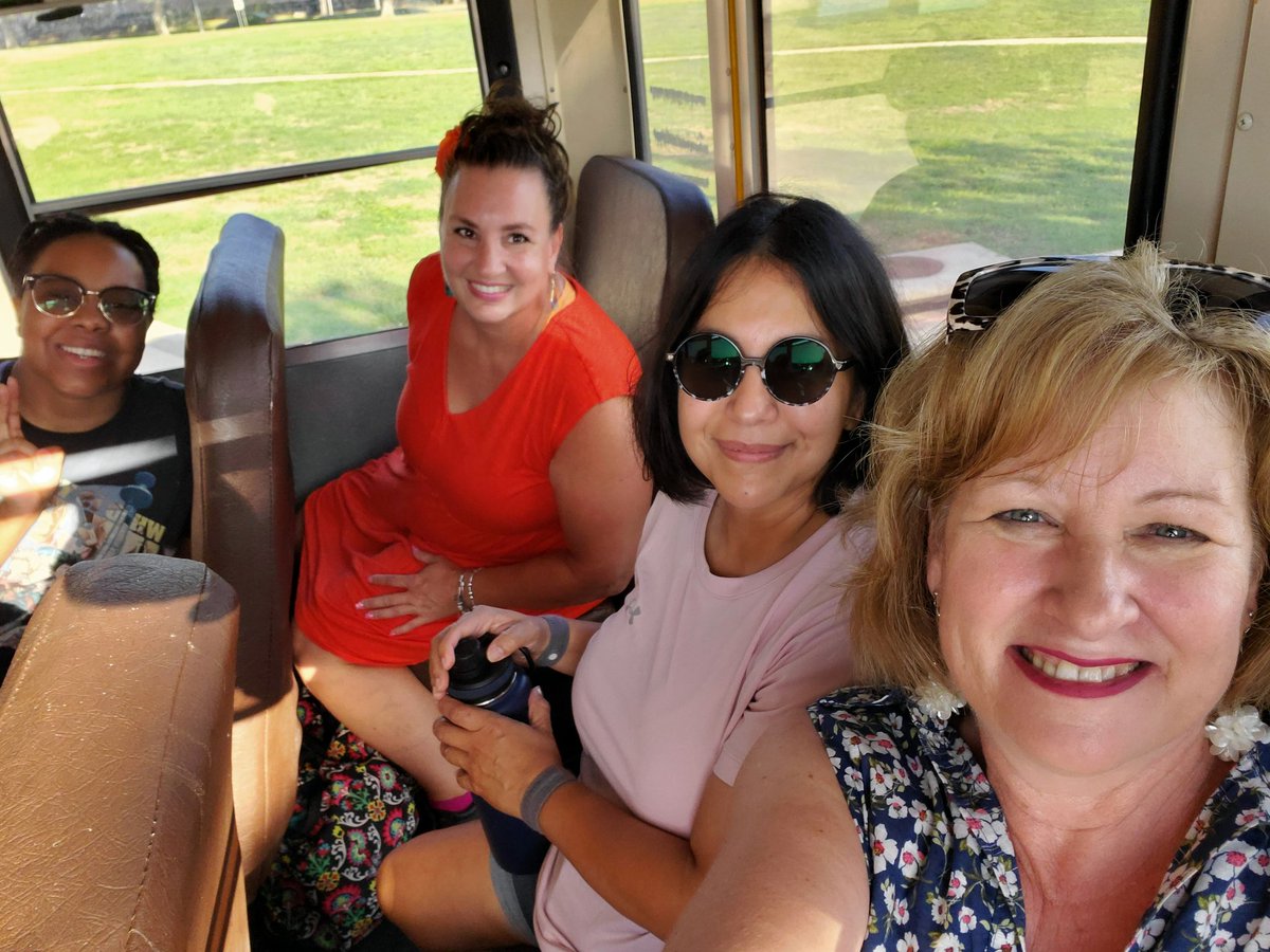 thunderificatz's tweet photo. FBISD Art teachers have left the district! 🎨🤣👍🏼👋🏼🥳 PD at George Ranch. #cowgirlartist #loveartPD @FBISDFineArts @Fahmikhan https://t.co/RvdCwZSm8Q
