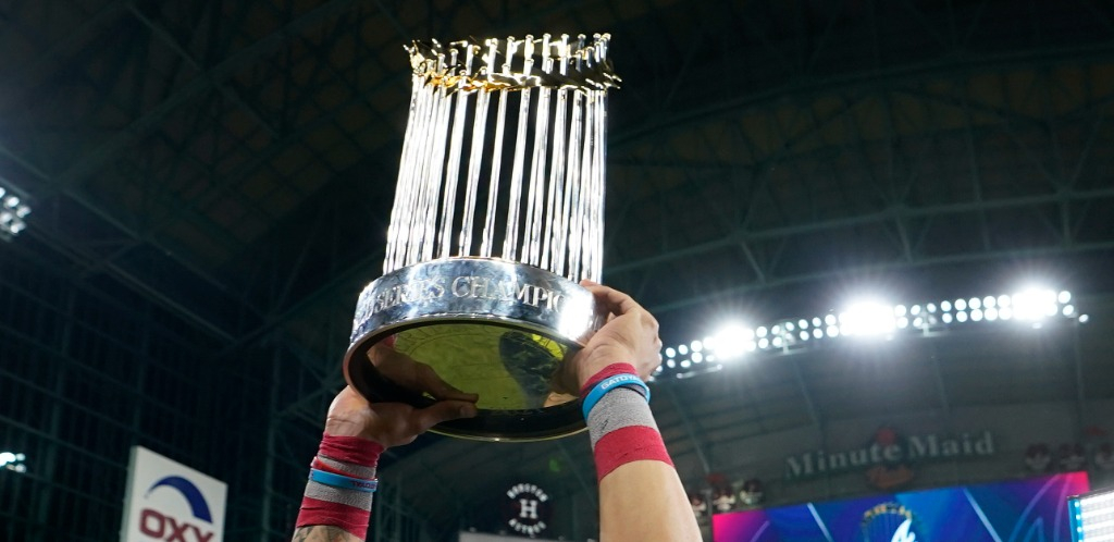 StephenAndress1's tweet photo. NEW:

In his first post for @thelinesus, @simondlehrer breaks down how World Series futures shifted after a wild #MLBTradeDeadline:

https://t.co/rlEKN8vLca https://t.co/FOWMfrU59m