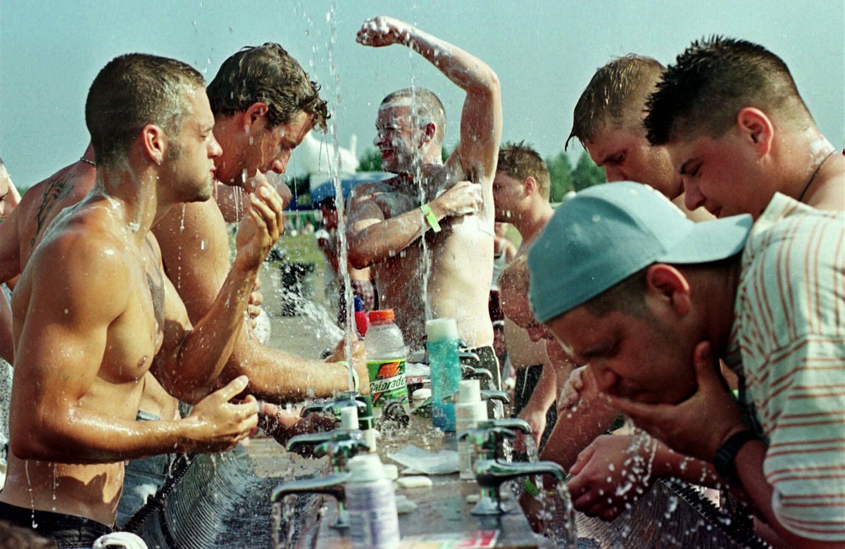 Jess_Hardiman's tweet photo. Gas tank explosions, $12 bottles of water, multiple rapes, people washing in mud that was actually shit (and drinking water that was also contaminated with shit)... the new Netflix doc Trainwreck: Woodstock 99 really is a lot to unpack https://t.co/y6dIM7l4gq
