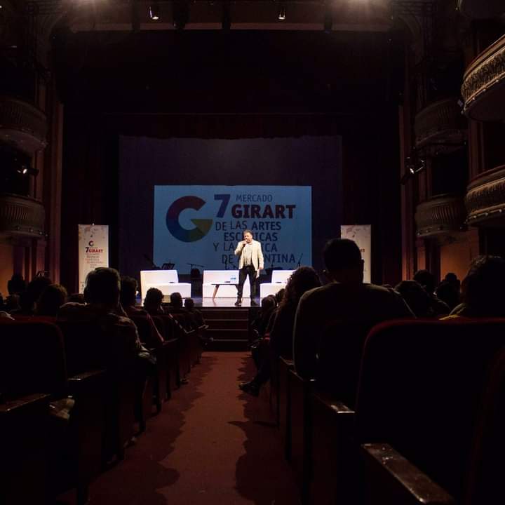 MercadoGIRART's tweet photo. 🎉 ¡COMENZÓ EL #MERCADOGIRART! 🎉

🔸 Ayer dimos inicio al Acto de apertura de #GIRART, una noche #inolvidable, llena de #emociones 🥰.

🔸 Luego del Acto de apertura disfrutamos de escuchar al “Ensamble Municipal de Música Ciudadana” 🎶👏🏽. https://t.co/gYYQZZbFcd
