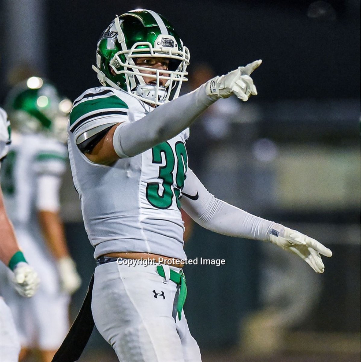 Gosset41's tweet photo. Which Fort Worth-area HS linebacker will have the best season in 2022? The fans voted &amp; Azle's @DrewDorris1 is the winner! 

Drew picked up 35% of the votes. He was a 1st team all district linebacker. He made 61 tackles last season w/ a season-high 11 vs Northwest #txhsfb https://t.co/xOssDJjwgz