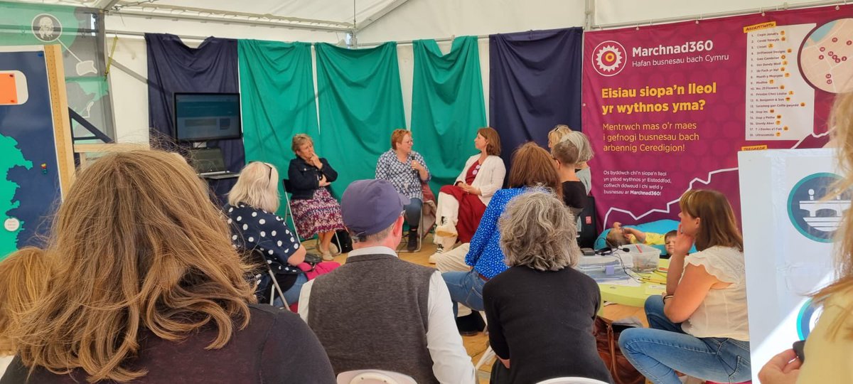 Diolch Lis McLean <a href="/MenterMerthyr1/">Menter Iaith Merthyr</a> ac @einirsion o <a href="/Arts_Wales_/">Cyngor Celfyddydau Cymru | Arts Council of Wales</a> am arwain ar sgwrs fywiog am bwysigrwydd y Gymraeg trwy bob gwead o’n celfyddydau. Diolch i bawb ddoth draw a chymryd rhan!