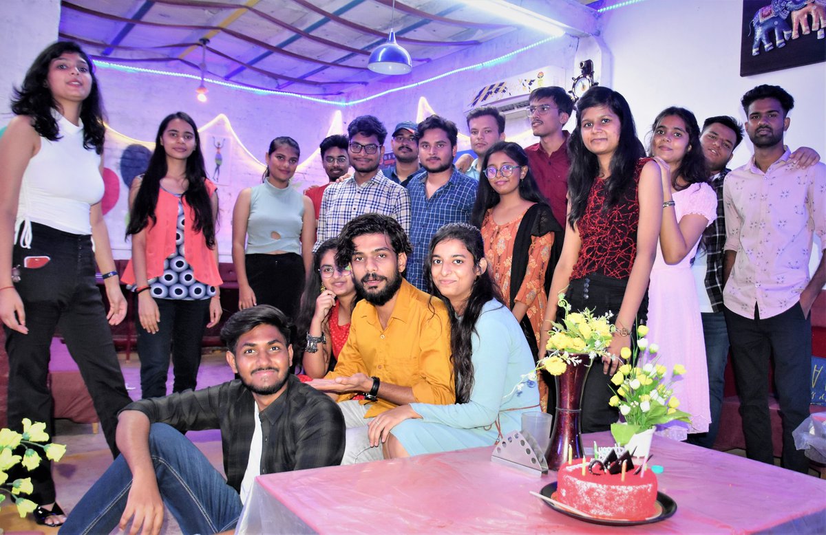 SohailSharma19's tweet photo. Great moments at #6flagspoolcafe

Location: B001, Knowledge Park 3, Near Gurudwara, In front of PIIT &amp; FMG Colleges, Greater Noida https://t.co/QbdAQN28LR