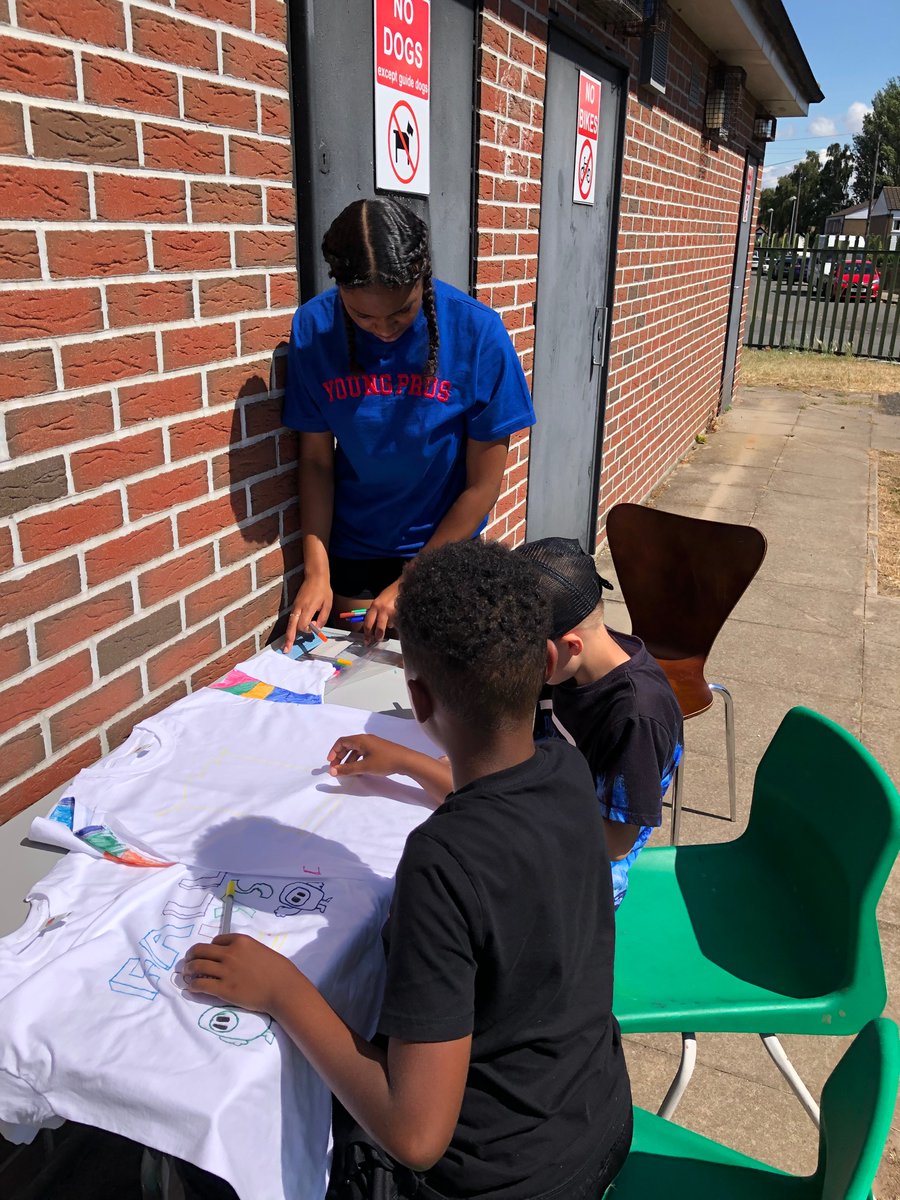 F2dItc's tweet photo. Thanks for having us today @FITCAPCIC. The kids were the amazing. Your staff were amazing! We thoroughly enjoyed running our workshops for you! 
See you again on the 17th! 
#SummerClub
#Summer https://t.co/z85lSXs3nO