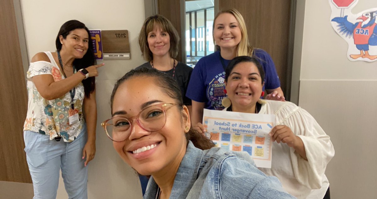 MrsGeegan's tweet photo. Team Scavenger Hunt! 💙🧡 #BlueJaysAreBack22 #Part3 #3rdGradeSquad #SpecialsTour @HumbleISD_ACE @HumbleISD https://t.co/guQSzGbFsH