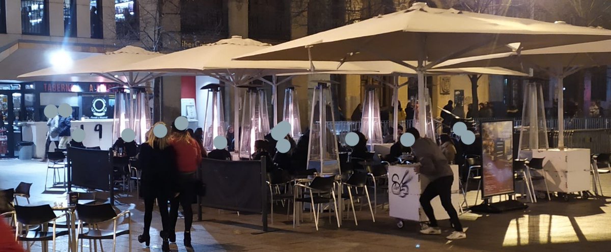 StopRuidoZgz's tweet photo. @Fernandorivares @Ruidosnono Así es en el 09 ya se regulaba estas medidas,ahora sorprenden y que apenas se cumplían mayoritariamente la admi.pública quién la cumple,incluso hospitales públicos se anulan puntos de luz, en pasillos,1 encendido otro apagado y aireadores en grifos..
¿vamos a calentar las calles? https://t.co/9lKMuKVLkr