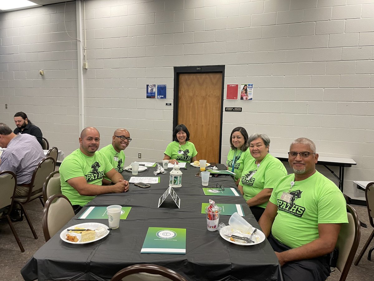 PattyAnnCollins's tweet photo. A very happy Welcome Back to our teachers!  So excited for the impact we will have this school year!! https://t.co/t6zPIytAvy