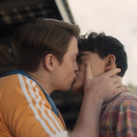 daily heartstopper (@luvheartstopper) on Twitter photo 