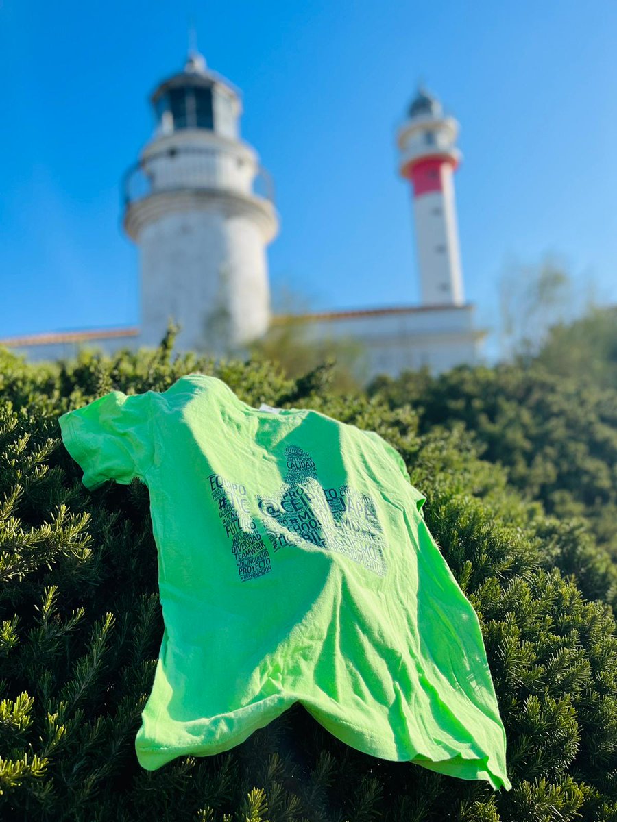 CEIPNEJAPA's tweet photo. Seguimos en la comunidad andaluza, ahora en El Rompido de #Huelva, puerto de la Marina y el faro.
#Nejapeando #camisetaviajera #Verano22 https://t.co/Y0OSyUUpII
