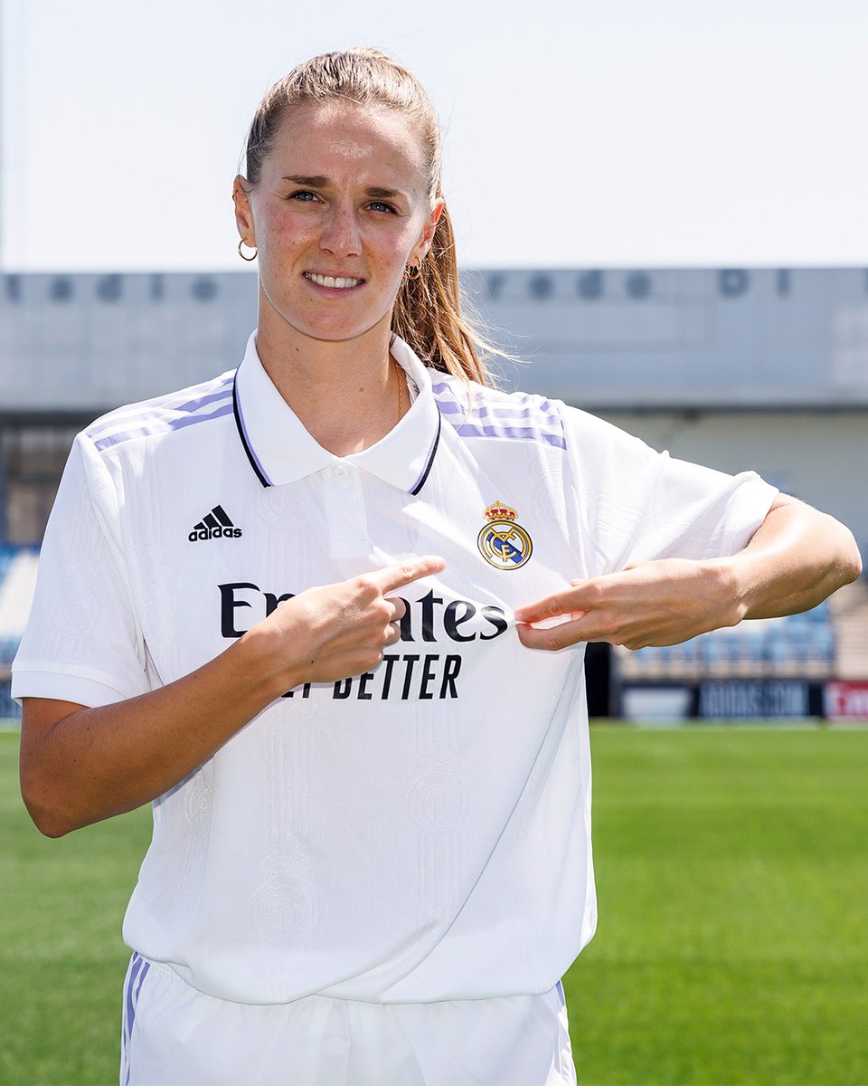 realmadridfem's tweet photo. 👉🛡️
#WelcomeToletti https://t.co/uRuRkXkQrX