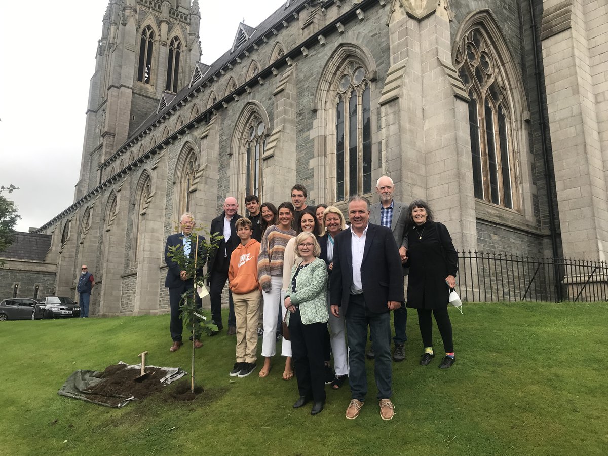 humefoundation's tweet photo. On the 2nd Anniversary of John Hume's passing, the Hume family and grandchildren were joined by Bishop Donal McKeown today to plant a Tree of Peace in honour of John & Pat Hume @steugenesderry. #johnhumeRIP #Peacemaker https://t.co/Mqix16VUYW