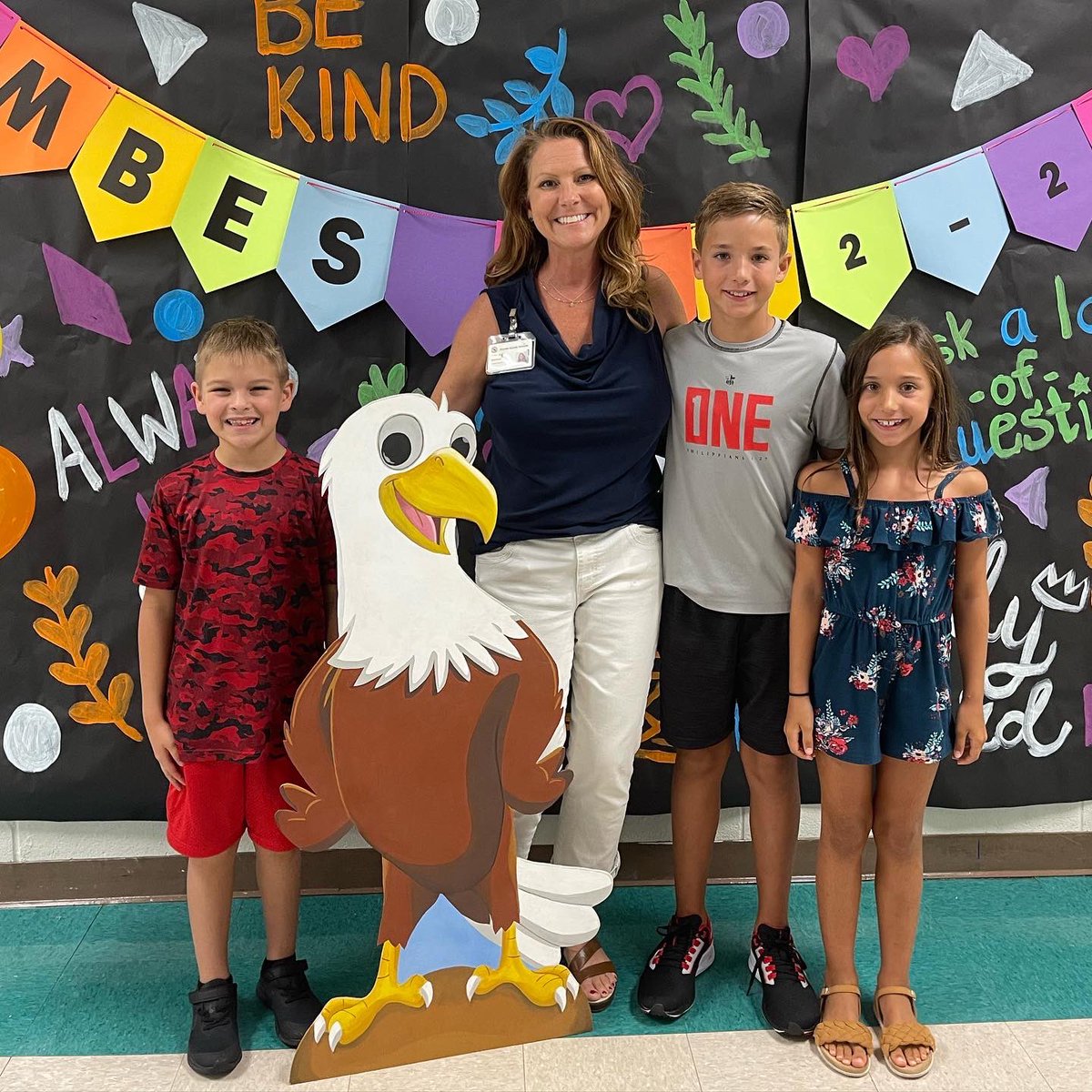 mbesmc's tweet photo. MBES is READY for our Eagles!#Firstdayofschool here we come! @MBES_Eagles https://t.co/yuxDziVMre