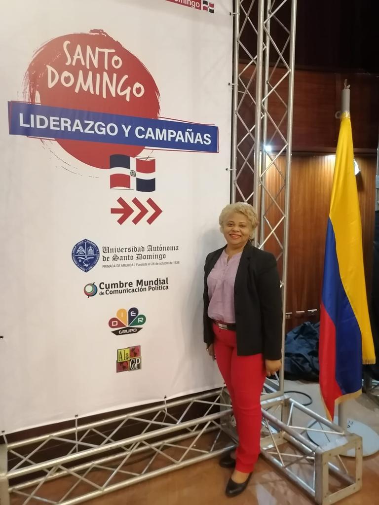 Alca1Feliz's tweet photo. Capacitándose para capacitar XV Congreso Iberoamericano de Comunicación Política 03 y 04 .#congresoRD https://t.co/Nqb6BjSGF1