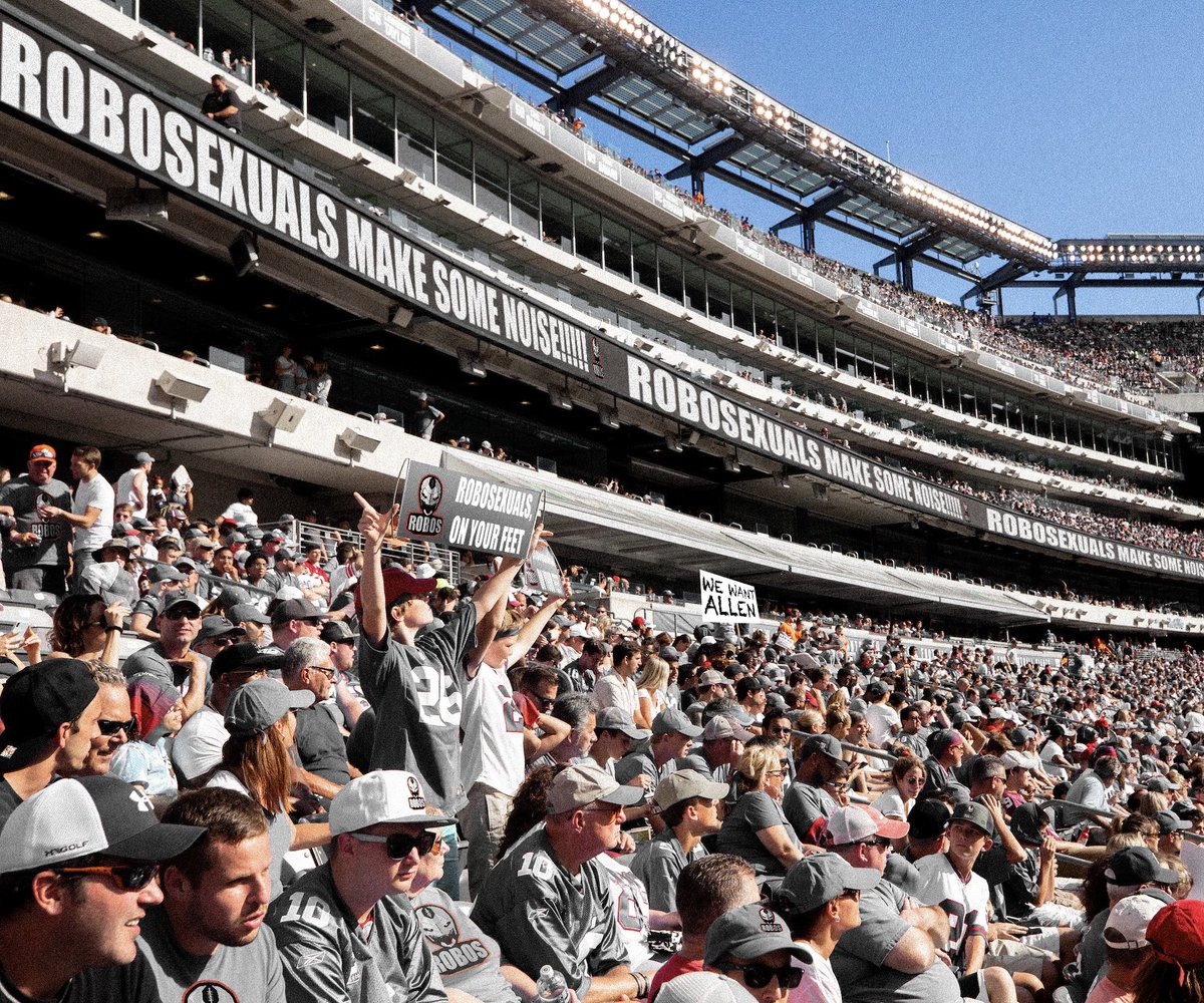 RomaniaRobos's tweet photo. The #Robosexuals are filing into Robo Stadium for the draft watch party
Tune in tonight on IFA Network at 9:30ET https://t.co/siv0giVqIk
