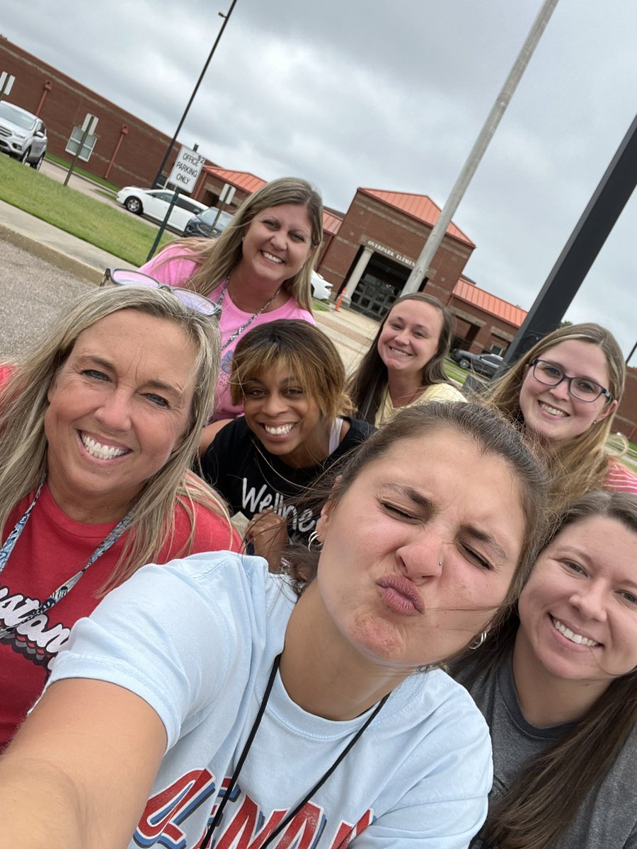 ash_mc23's tweet photo. @dcs_overpark the amazing race!!! #TeamDCS #OverparkMustangs https://t.co/EnUzEM94Mb