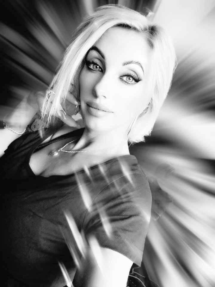 Sandra Sayer 💜 Mystical Model tweet media