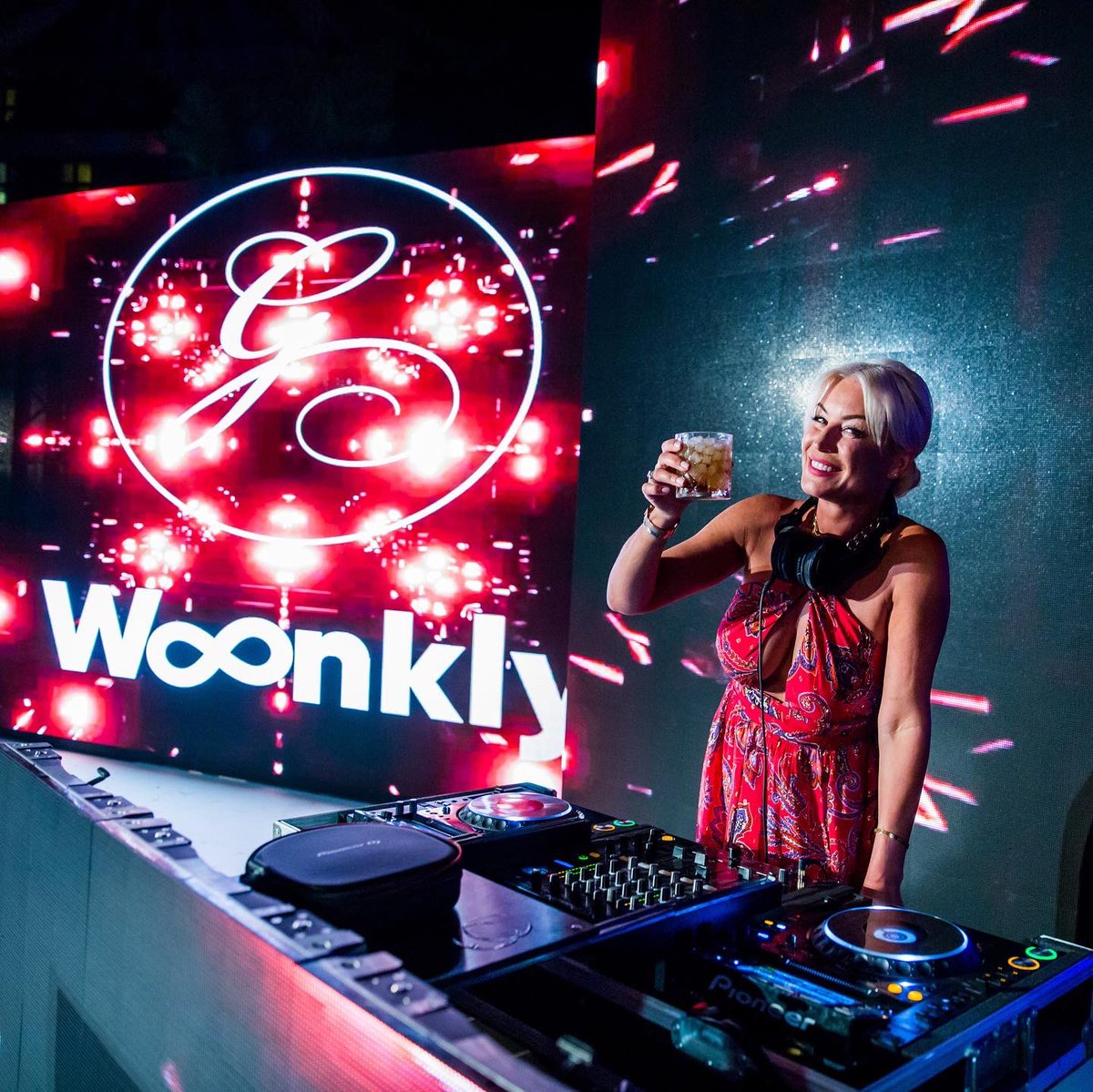 maupyworldwide's tweet photo. DJ @denise_vanouten joined our #GlobalGiftGala event on July 23. Denise is a prestigious English DJ, actress, singer, dancer and presenter who loves #marbella and to help philanthropic causes β€οΈ
#maupyworldwide #mariabravo #denisevanouten #nickede #globalgiftfoundation https://t.co/csVGJnZEV6