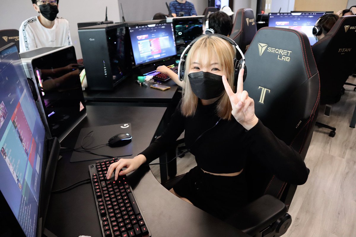 Voltapc's tweet photo. It was great seeing all of you at the launch! We love having our gaming community come together to have some fun. There are more events lined up for this year, stay tuned.

Free booking at https://t.co/DAQMUk4hWh

#voltapc #voltapcgamingcenter #singapore #gamingpc https://t.co/zHMkhdJOxF