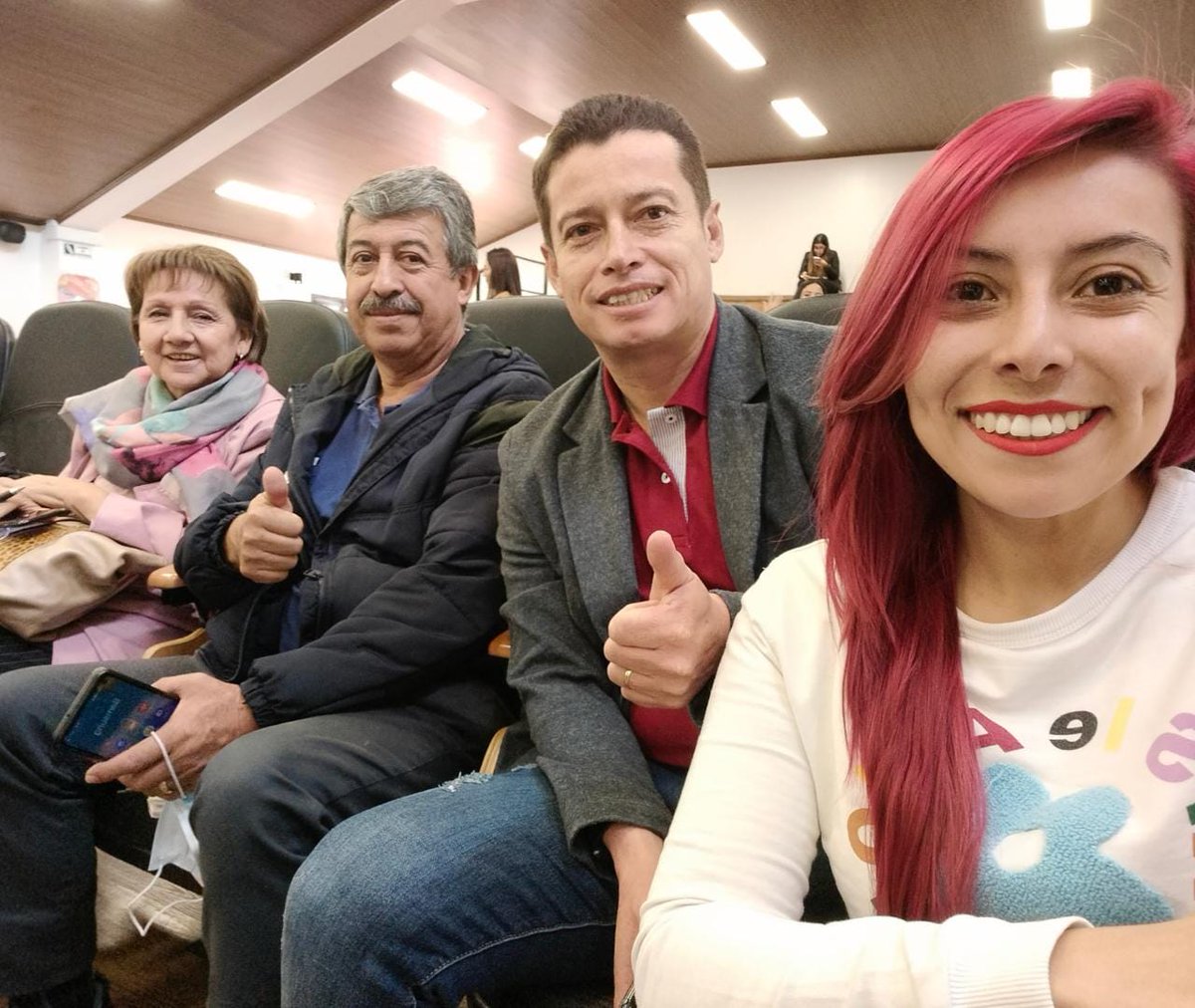 fabioaph's tweet photo. Sindistritales presente en El CONCEJO DE BOGOTÁ en la lucha por el trabajo decente, no más O.P.S. https://t.co/onj0mqMIxb
