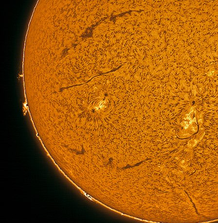 timur_hp's tweet photo. #luntsolarsystems #solartelescope #sun #astronomy #astrophotography #suntelescope #solarfilter #solarflare #sunspots #hydrogenalpha 2022-07-10 asi120, Lunt double stack. https://t.co/KTm5ZETrLC