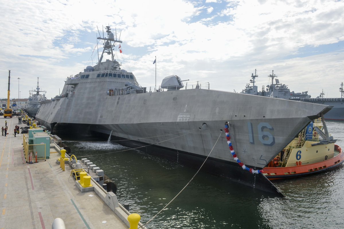 Welcome home! 🎉 🎉 

📍 SAN DIEGO – The Independence-variant littoral combat ship #USSTulsa (LCS 16) Blue crew returned to Naval Base San Diego following deployment, July 30.

Read the story here: go.usa.gov/xSpQ5