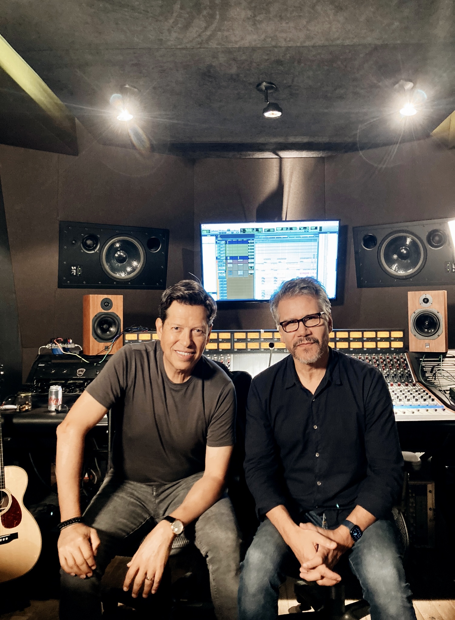 Jesus Adrian Romero on X: "Con mi queridísimo Kiko Cibrián en el estudio de @agalmataCH en Monterrey Mx, trabajando en un par de proyectos. https://t.co/fJSmxyPgGX" / X