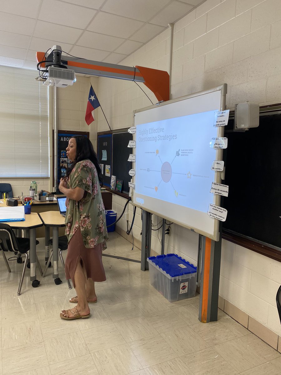 leaanneroach's tweet photo. Everyone grows with teachers leading pd!  H.O.T. Questions and small group station pd lead by our amazing science teachers.  #lanlevelup @LANSchools @LAForestOak @pdilley5 https://t.co/9NPClDQWBU