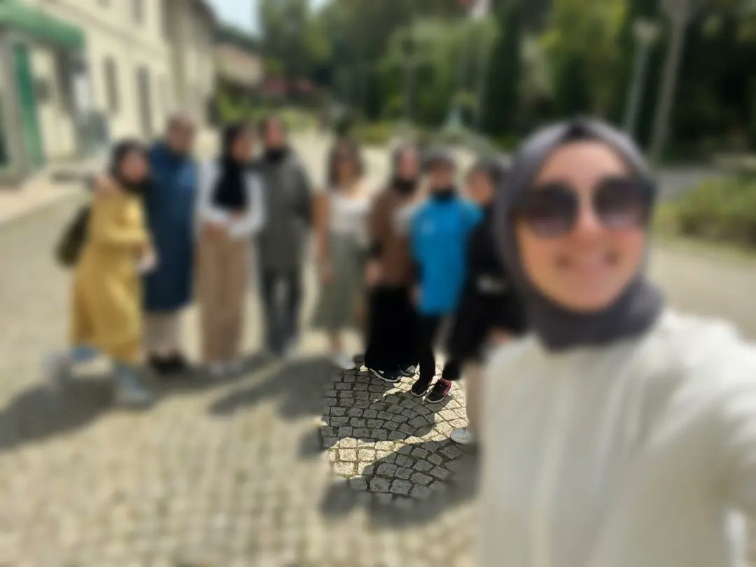 Genç Ensar öğrencilerimiz tarihi yarım adayi gezdiler. Ve vakıf genel merkezimizi ziyaret ettiler.