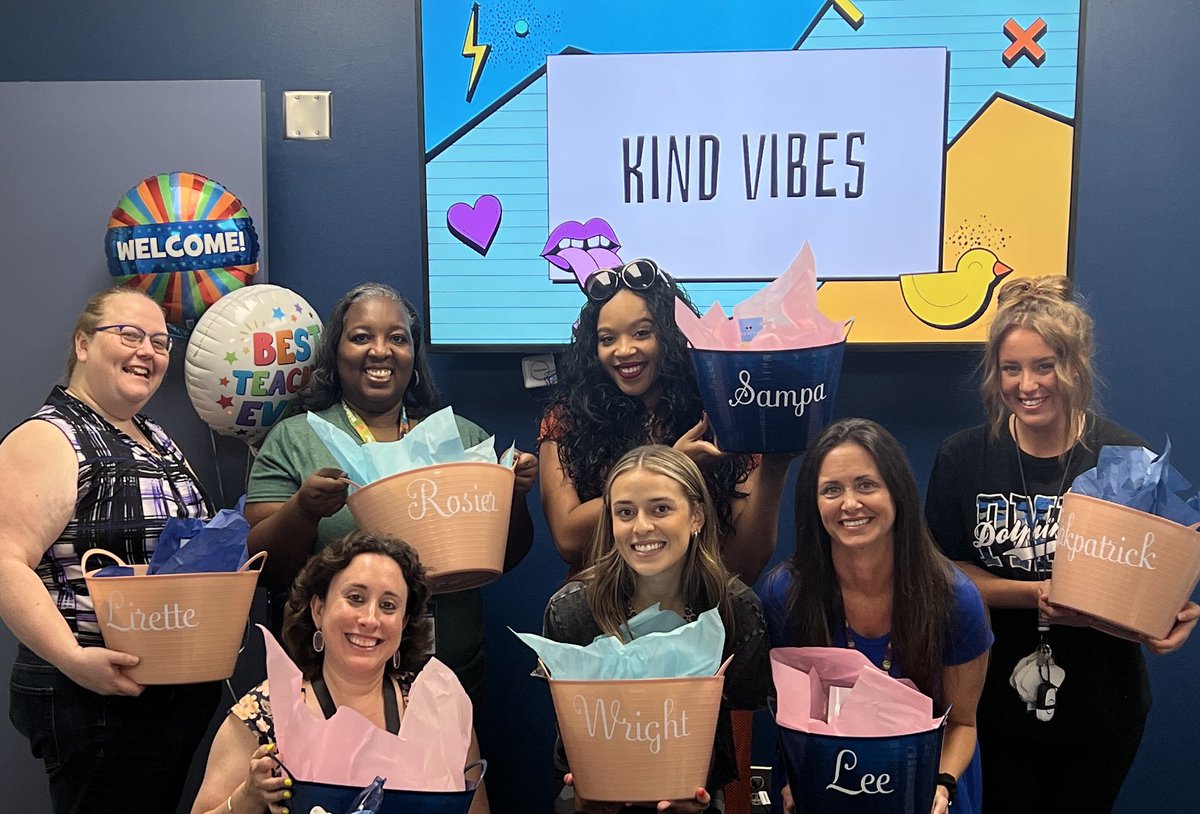 EducatorMsBee's tweet photo. This morning we welcome our @PME_Katyisd New Staff Members with #KindVibes! We are super excited they decided to join the dolphin family. #pmedolphins247 https://t.co/O5d44YIAv5
