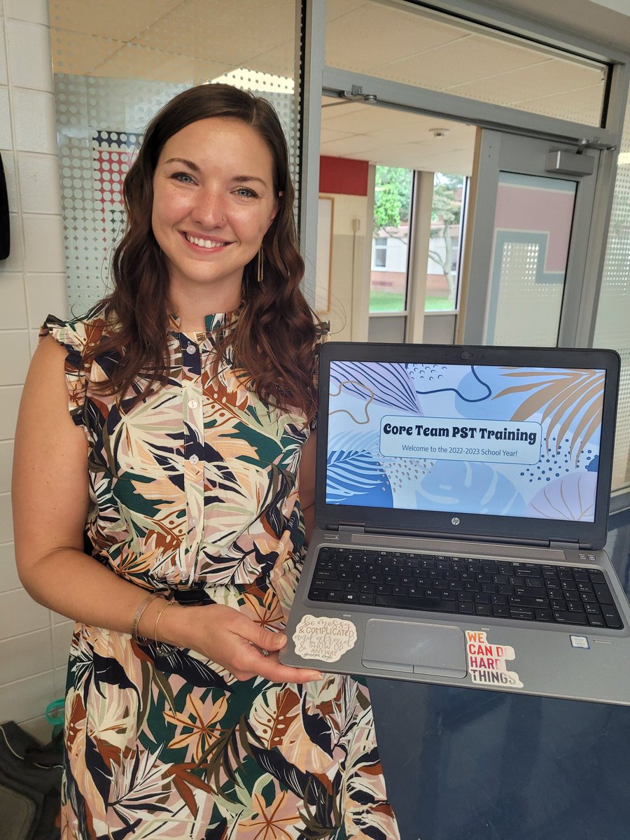 psycollablisten's tweet photo. How much do I love my job?? Enough to coordinate with the presentation slides 😉 #MOSchoolPsychsCan #isdstrong #sparcteam https://t.co/LDqgotKysj