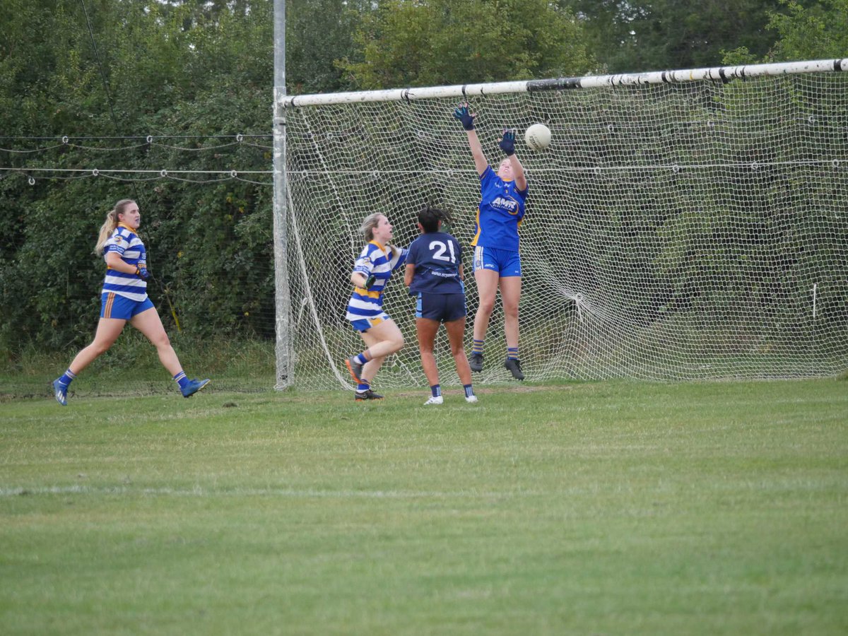 clgnaomhjude's tweet photo. Good challenge for our Inter Footballers v @Tempsyngest this evening in Tymon ahead of the start of Championship next week.

@CliodhnaNico rises high to score the opening goal in a very tight contest.

@dublinladiesg #SeeHerBeHer https://t.co/i7lJWhVAdk