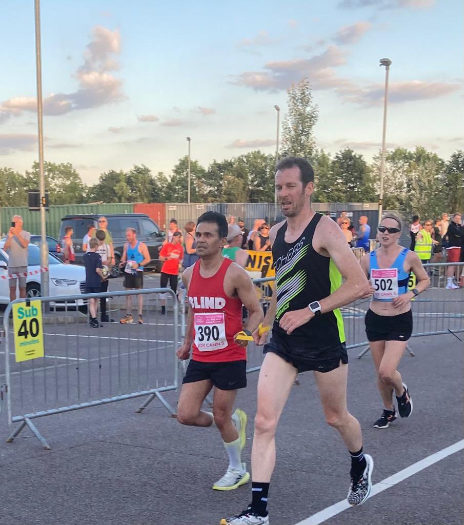 HaseebAhmad2's tweet photo. Very positive race after the tumble at the start when someone tripped me up! Superb guiding by @DSS123 Think I did 5 miles  in around 34 minutes but would’ve been quicker if I’d kept on my feet from the start, LOL! Great support and great course, although, tough up those hills. https://t.co/63h5zWP6DQ