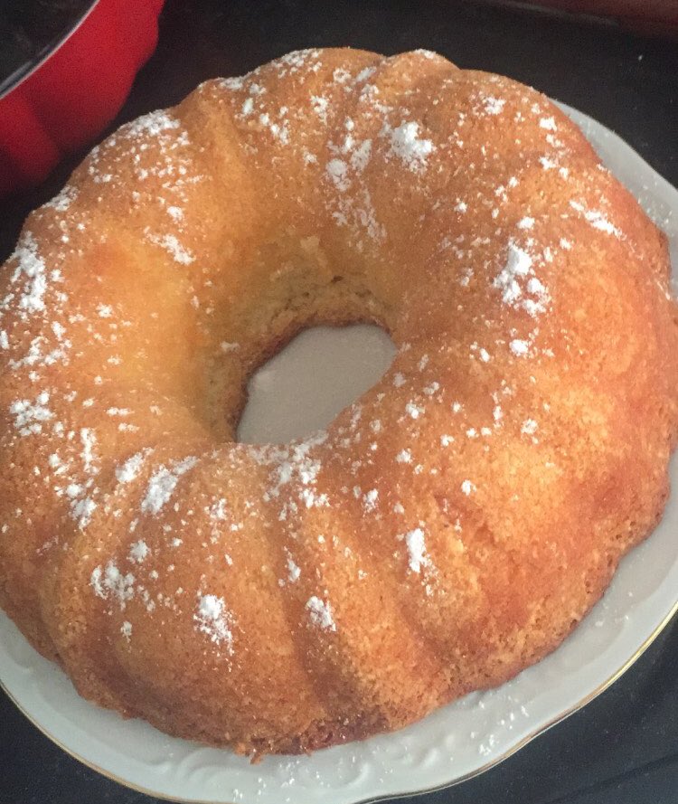 Mikemmel kek tarifi buldum çok iyi kabarıyor. Bende de bir hamaratlıklar bir şeyler.. 🧚🏻‍♀️