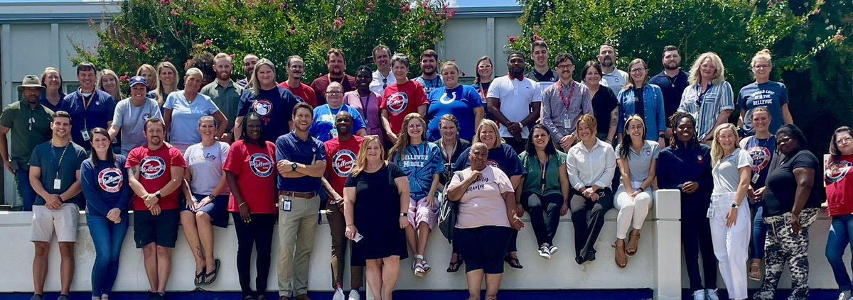 BMSOwls's tweet photo. Find a staff that can do both! 😜😎 #Balanced https://t.co/u3LPdiK31p