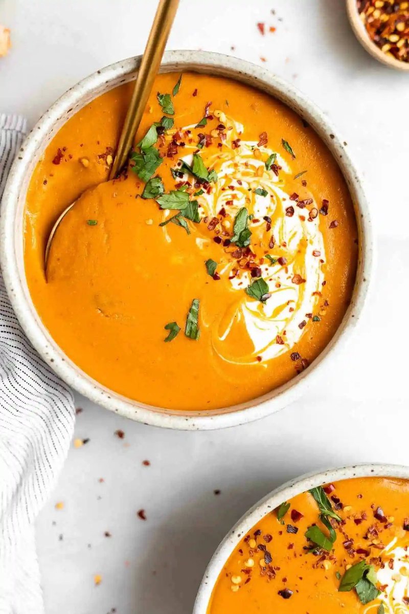 #Vegan Creamy Carrot & Red Lentil Soup #DELICIOUS! 
#Plantbased Highly recommend you try it! 👍😋
#Filling #Nutritious #BudgetFriendly #SoupForTheSoul
#EatWithClarity
eatwithclarity.com/red-lentil-and…