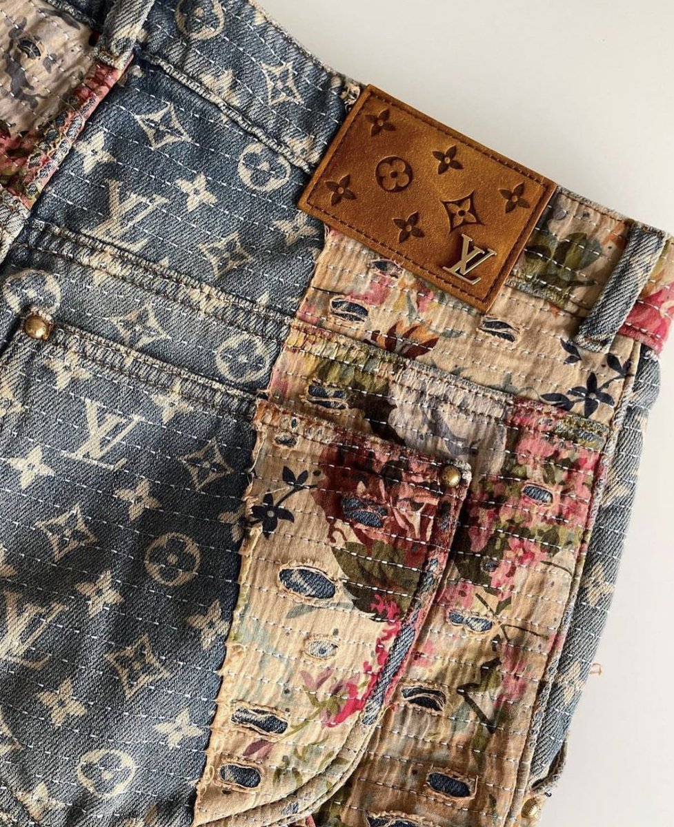 Outlander Magazine on X: Louis Vuitton Destroyed Carpenter Denim  Details!🖤  / X