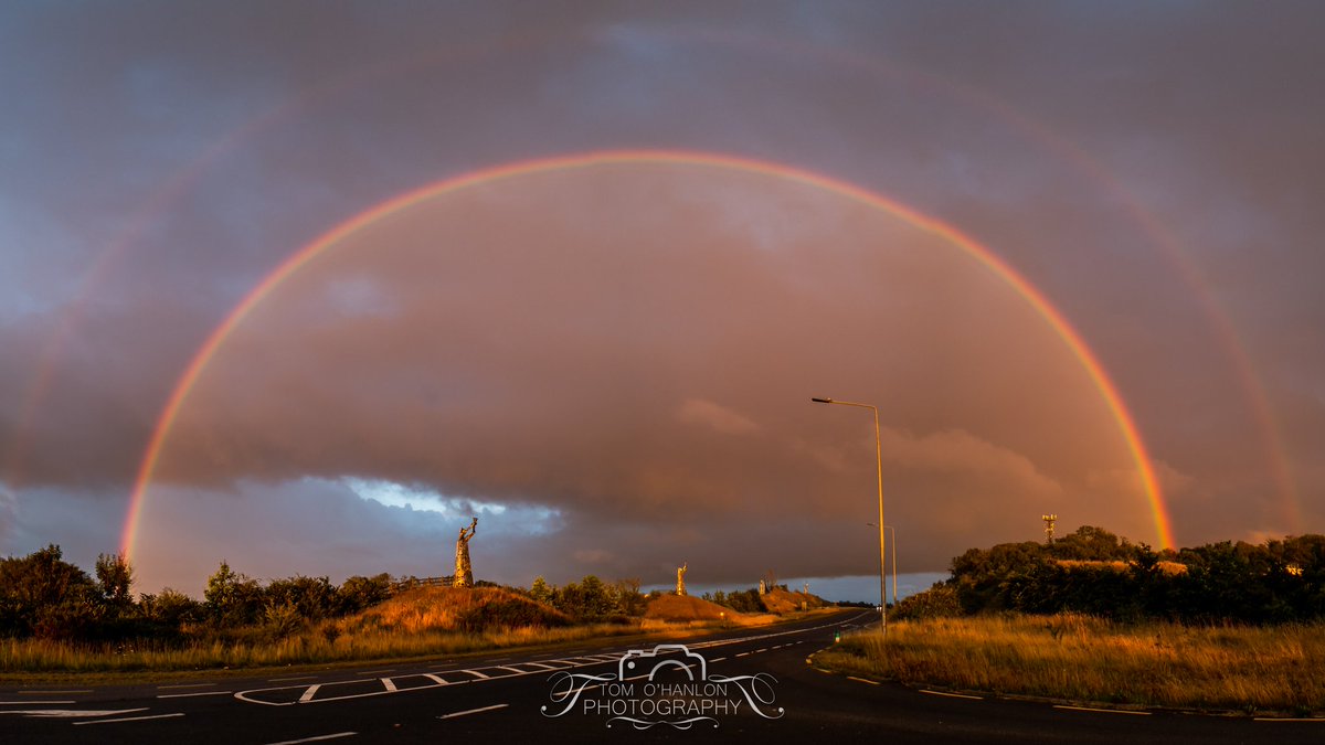 What a sunset this evening 😍😍 helped produce a beautiful double rainbow over the Saints &amp; Scholars statues in Tullamore, only had my phone with me but couldn't be happier with it 😃👍