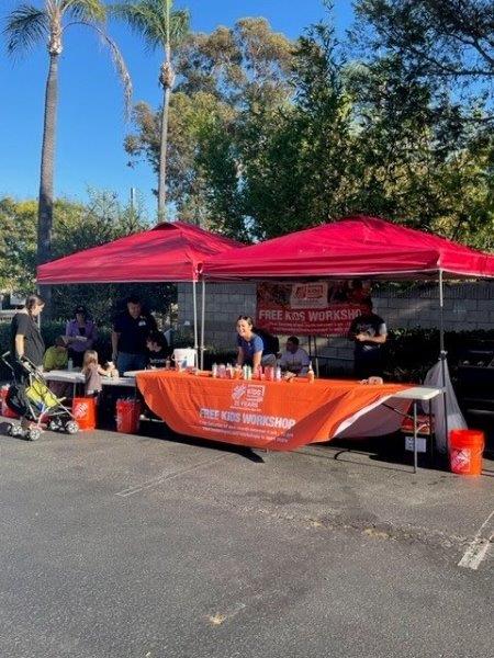LemonGroveCAgov's tweet photo. On behalf of the Lemon Grove Sherrif's Substation, the City of Lemon Grove would like to send a heartfelt shoutout to #HomeDepot, #Inpasta, #GTM and the #LemonGroveCafe for their generous donations to the National Night Out raffle. https://t.co/PWilLznsqA