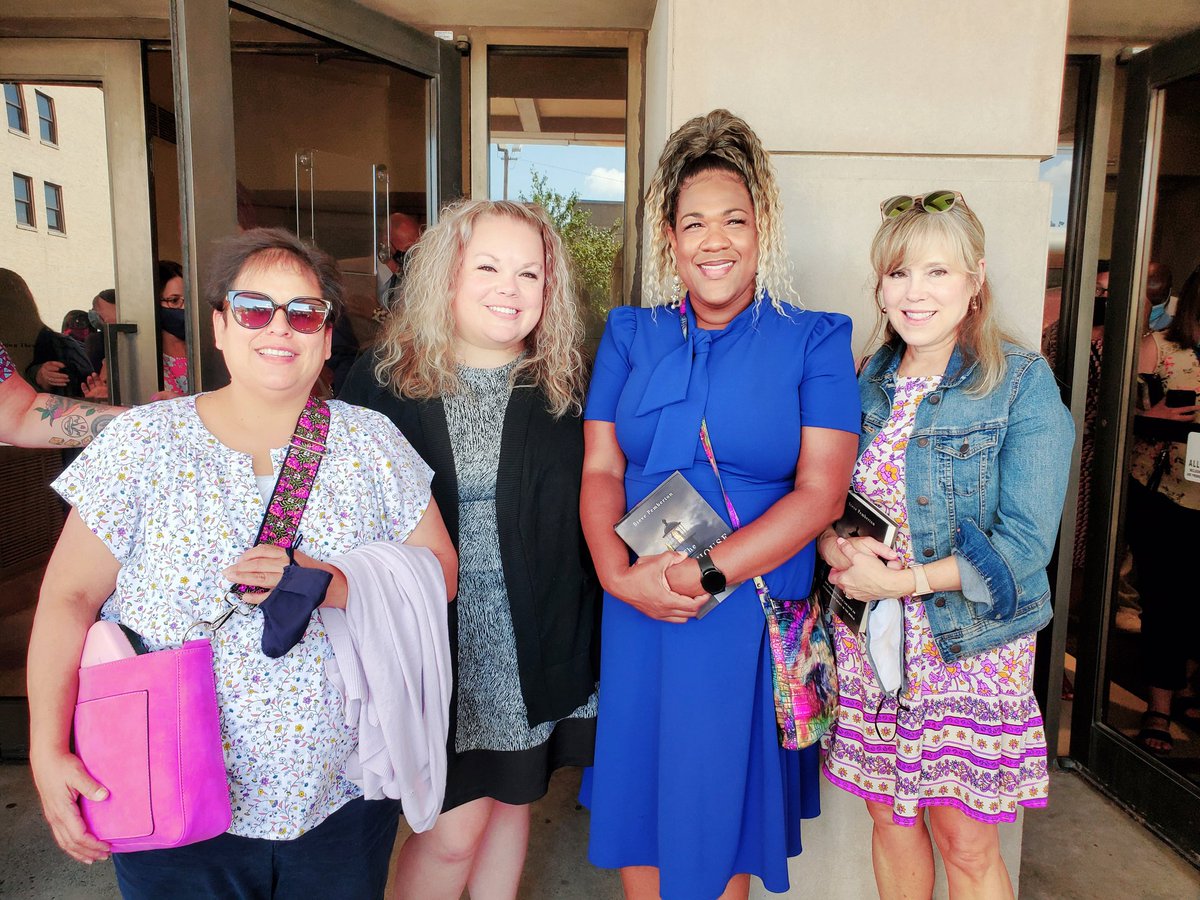 Our Admin Team enjoyed the JCPS Admin Kick-Off today. We are so excited for the upcoming school year! 

#LayneLions #WeAreJCPS #LayneLeadersCanAndWillAchieve #LayneProud #GrowThroughWhatYouGoThrough