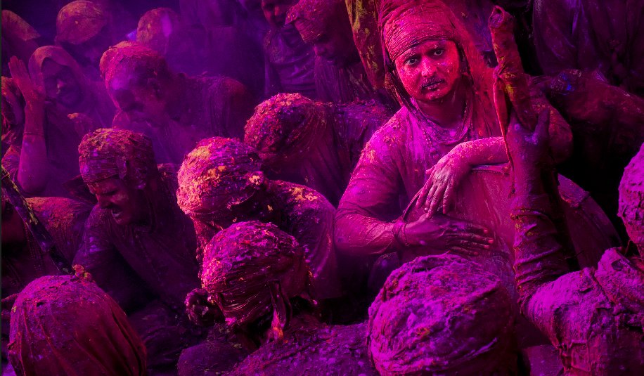 OberaiJassi's tweet photo. Holi Hymn
Available on @tezos @objktcom . This is very special image and one of my strongest from this festival. 

Finding, composing &amp; finally being able to create calmness out of sheer madness takes a lot of patience. 

Shooting conditions and link 👇🏽
#tezos @TezosFoundation https://t.co/t3nbMwlBR6