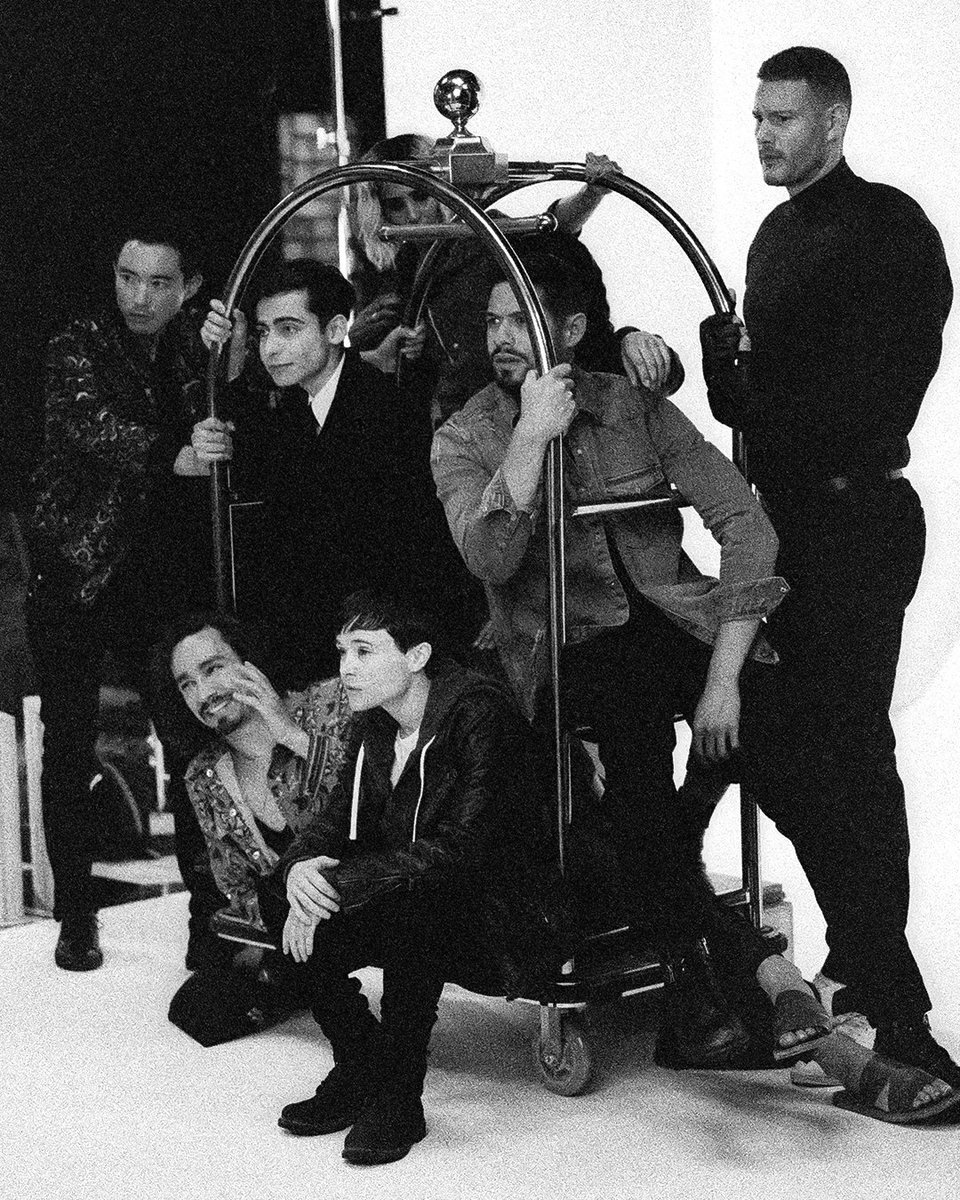 UmbrellaAcad's tweet photo. back to where it all started 💖 https://t.co/mve8CASSny