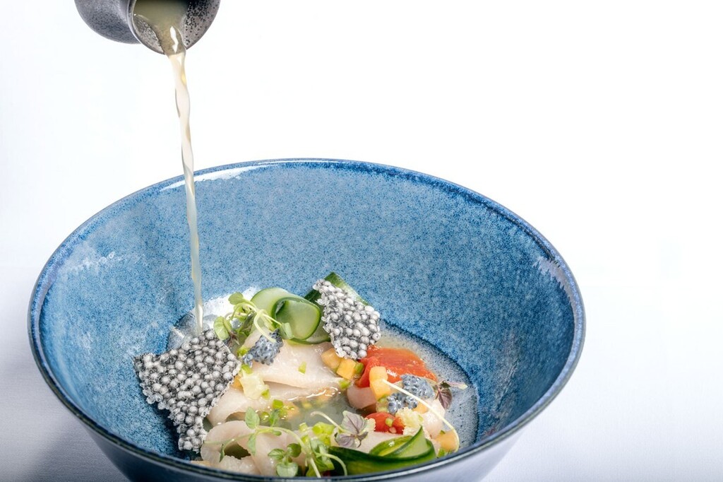 The touch of magic.

Hamachi Sashimi
smoked watermelon, cantaloupe consommé, serrano chili, basil, cucumber
.
.
.
. 
.
#whistler #delicious #yummy #gourmet #foodinsta #instaeats #foodstagram #kitchen #instagood #foodgasm #nomnom #foodporn #eatout #theartofplating #cheflife #…