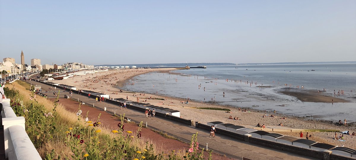 61actu's tweet photo. Bonjour la Normandie !
La bonne nouvelle du jour, c'est surtout que demain soir, vous pourrez vous la couler douce. D'ailleurs, aujourd'hui, c'est l'anniversaire de Barack Obama, alors "YES WEEK-END !"
Bonne journée à tous et joyeuse fête aux Jean-Marie 🥳 https://t.co/ylpB9XbvqQ