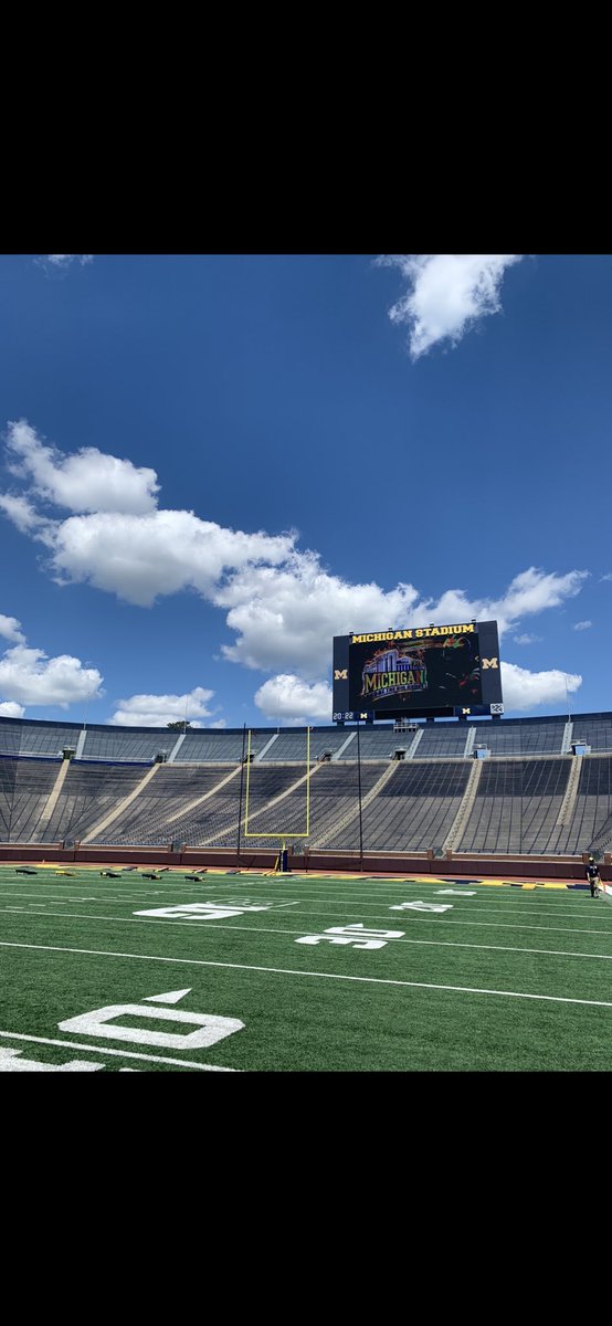 CoachHouston614's tweet photo. Columbus Boys at the Big House 〽️ https://t.co/ThIUpMVKsu