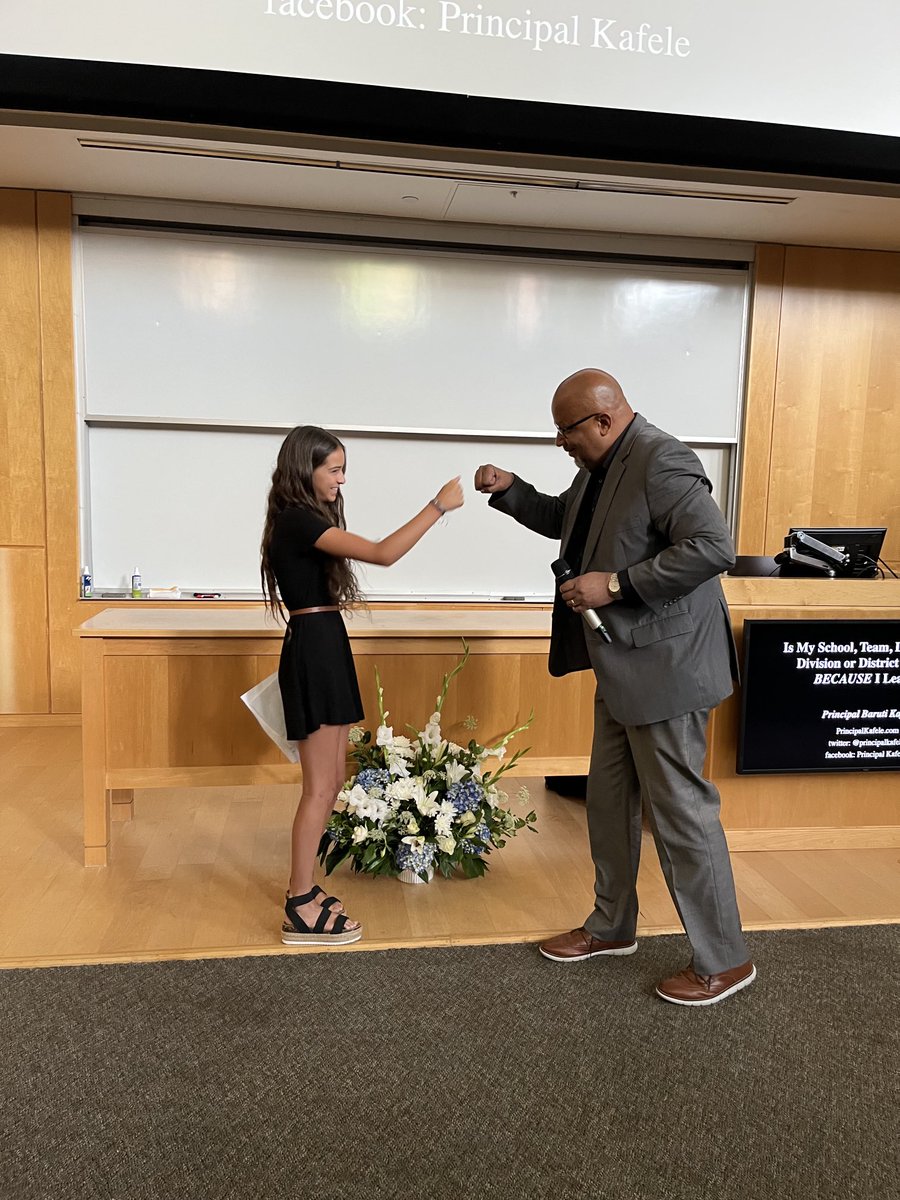 Such a great intro!  #nonotes #RIASP22 <a href="/RIprincipals/">Rhode Island Association of School Principals</a>