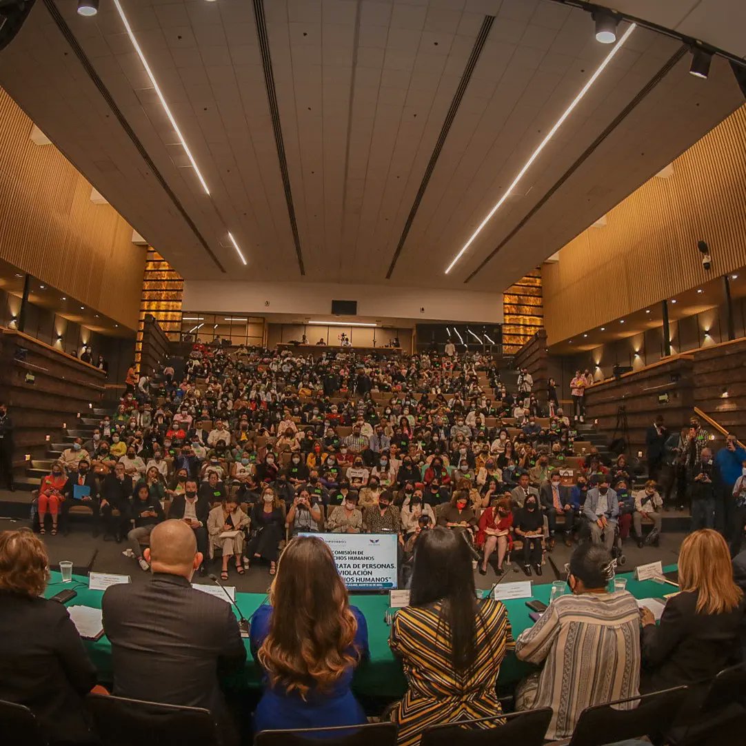NellyCarrascoIV's tweet photo. 📍Así fue como inició el Foro "La Trata de Personas, una violación a los Derechos Humanos", convocado por la Comisión de Derechos Humanos y Alas Abiertas A.C., Fundación Karla de la Cuesta.
🧵 https://t.co/aUDmCFHPjw