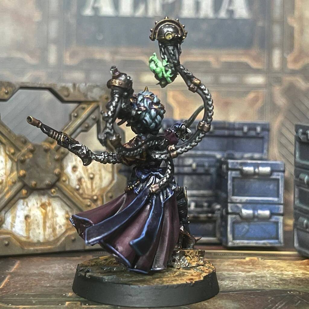 Asmodire's tweet photo. Lady Credo 🔪
#ladycredo #housecredo #outlawgang
#necromunda #ing28 #necromundaunderhive
#blanchitsu #inquisimunda #thebookofperil
#bookofperil #houseofblades #waterguild
#waterguilders #masternautican #syphonite
#subnautican #nauticansyphoningdele… https://t.co/KnhGD2W6XR https://t.co/diOgkzFI0N